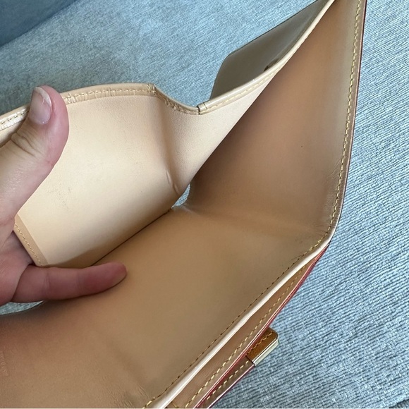 LOUIS VUITTON TAKASHI MURAKAMI WHITE MONOGRAM MULTICOLORE ELISE WALLET - Picture 14 of 17